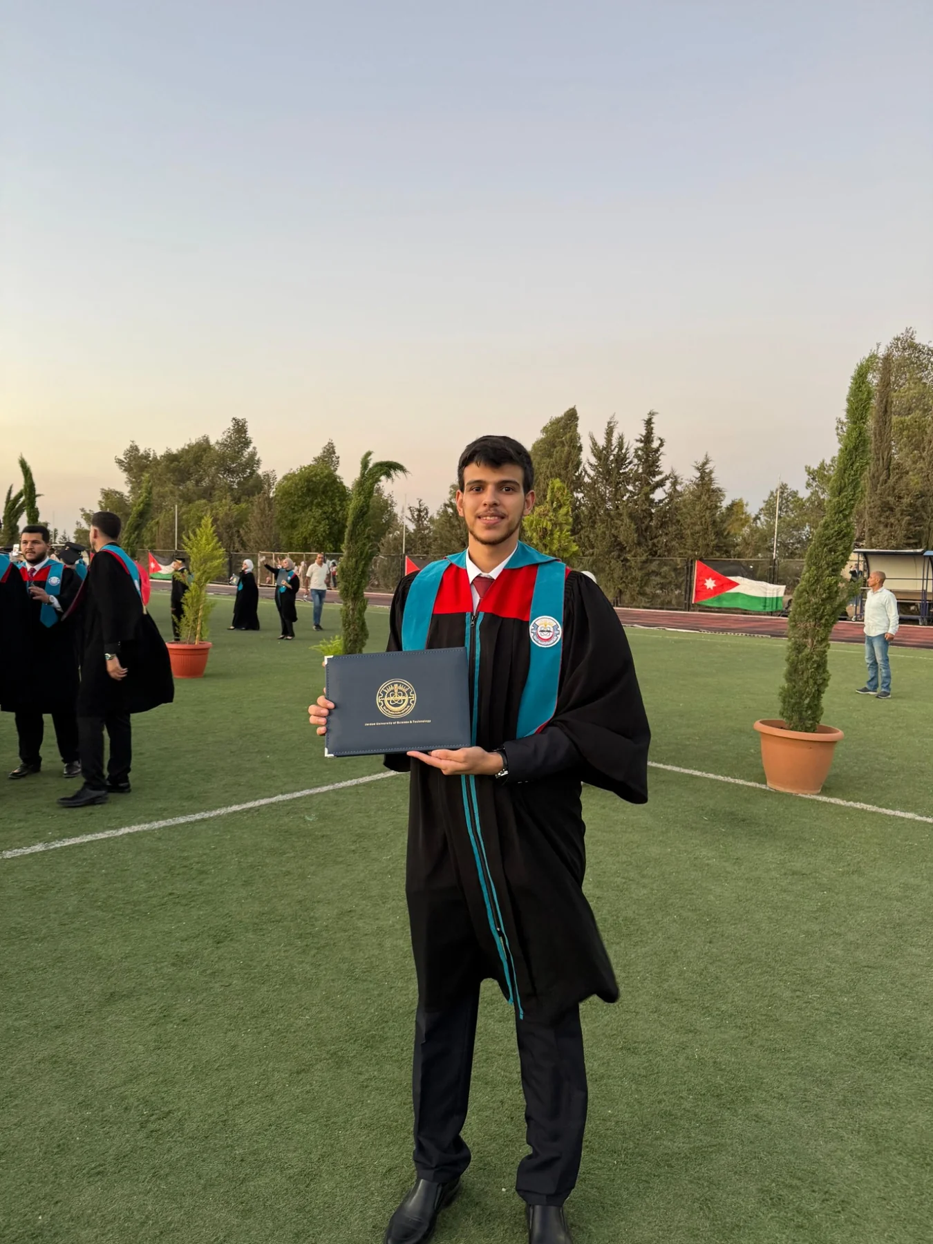محمد فريتخ في حفل تخرجه